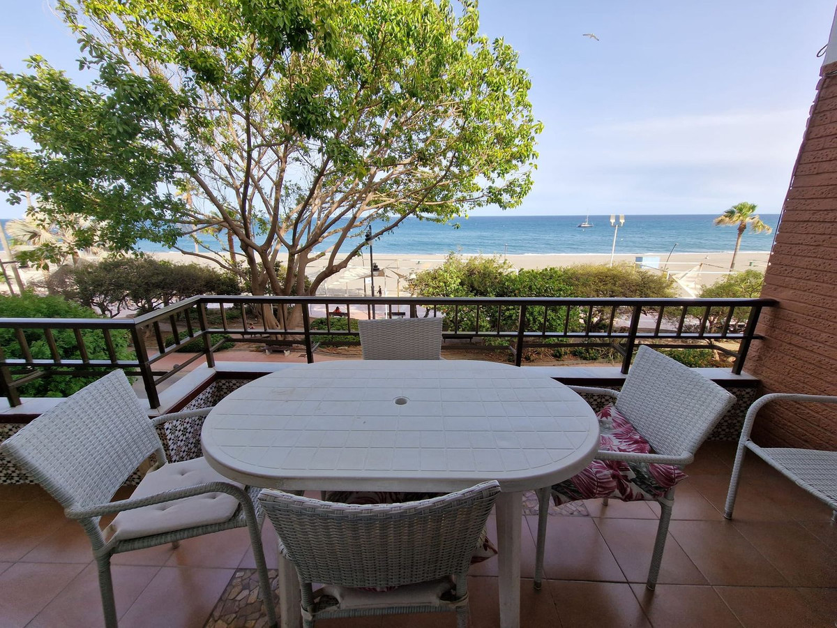 2 Bed Apartment for sale in Estepona Costa Del Sol, Málaga, Spain