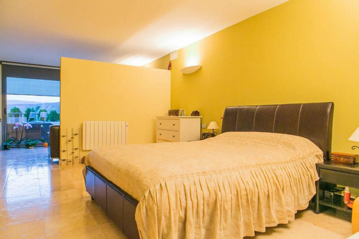 4 Bed Apartment for sale in Benahavís Costa Del Sol, Málaga, Spain