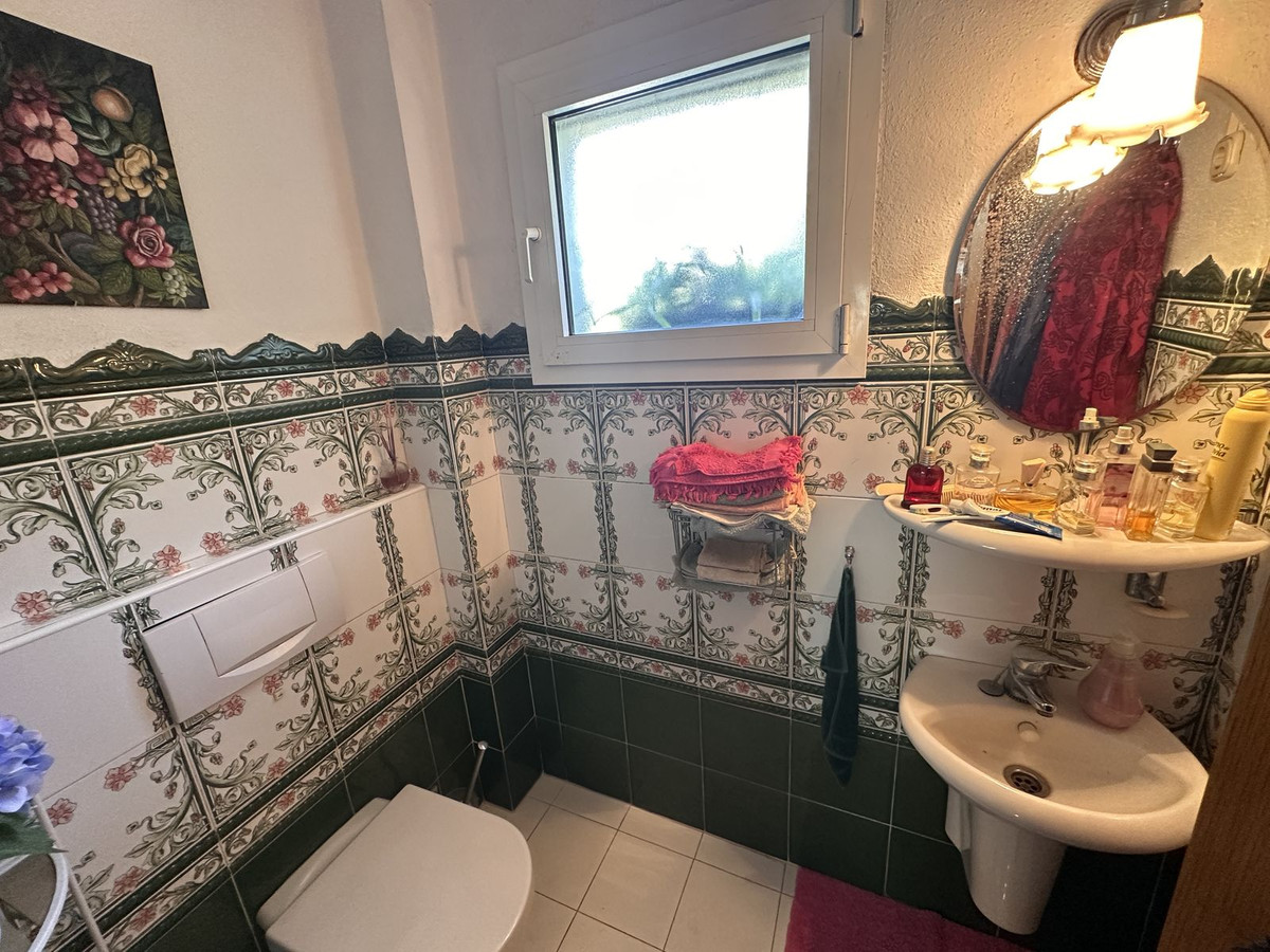 5 Bed Townhouse for sale in Monda Costa Del Sol, Málaga, Spain