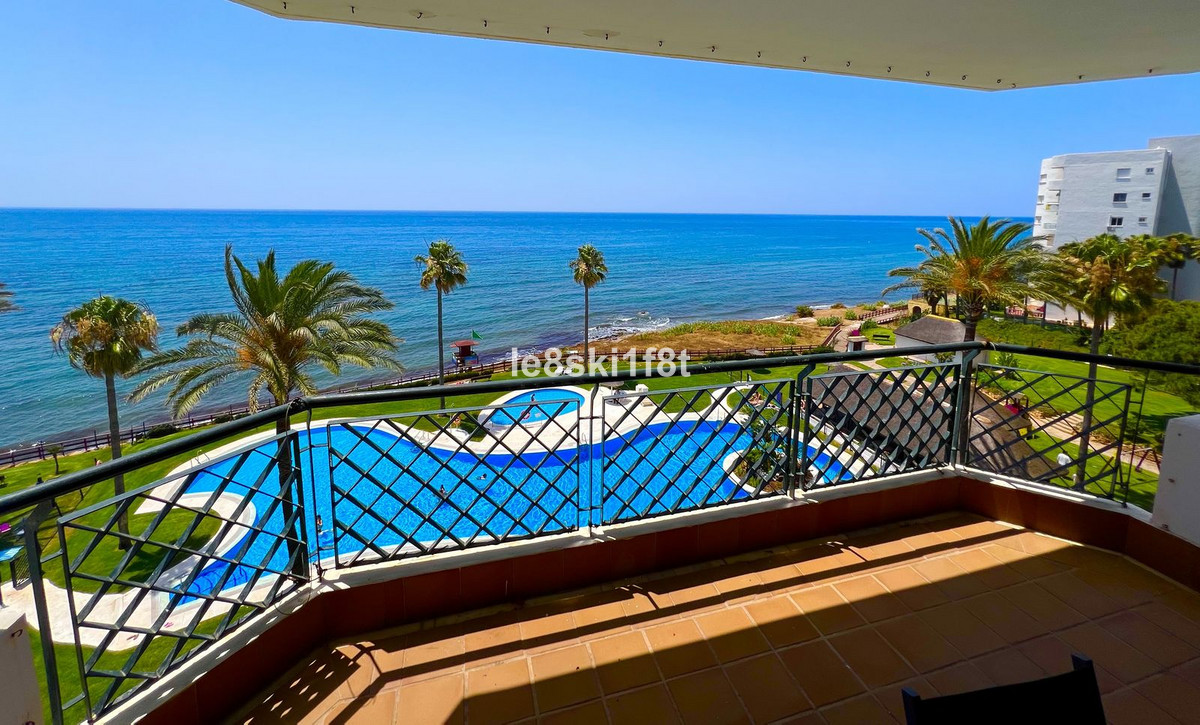 2 Bed Apartment for sale in Calahonda Costa Del Sol, Málaga, Spain