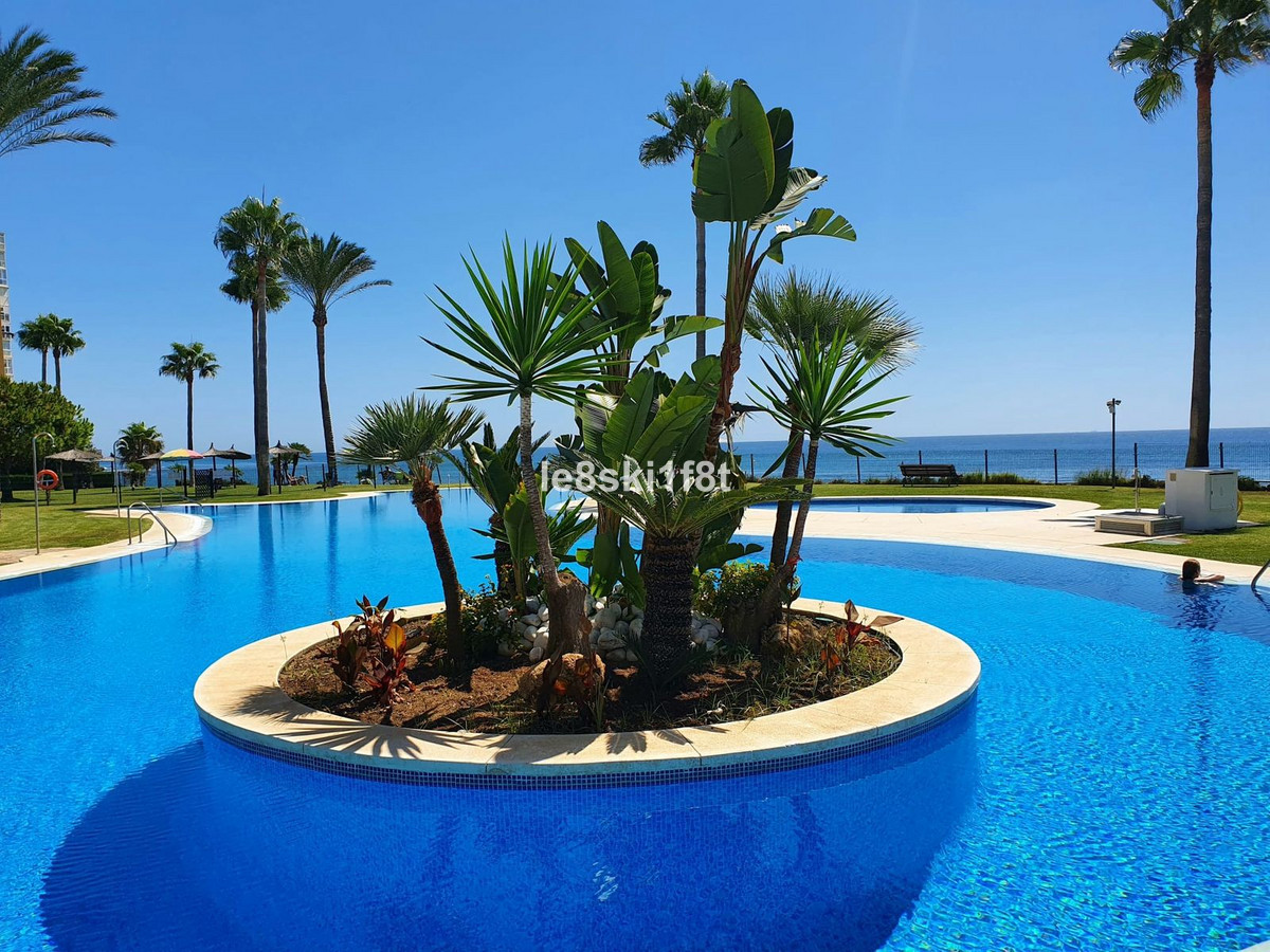 2 Bed Apartment for sale in Calahonda Costa Del Sol, Málaga, Spain