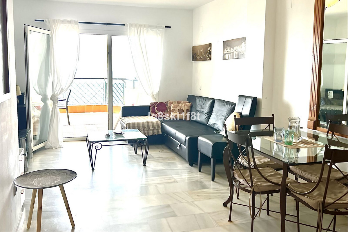 2 Bed Apartment for sale in Calahonda Costa Del Sol, Málaga, Spain