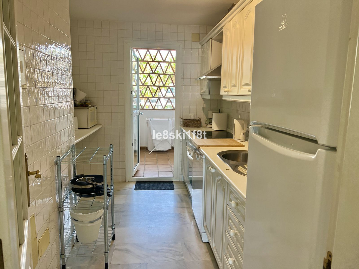 2 Bed Apartment for sale in Calahonda Costa Del Sol, Málaga, Spain