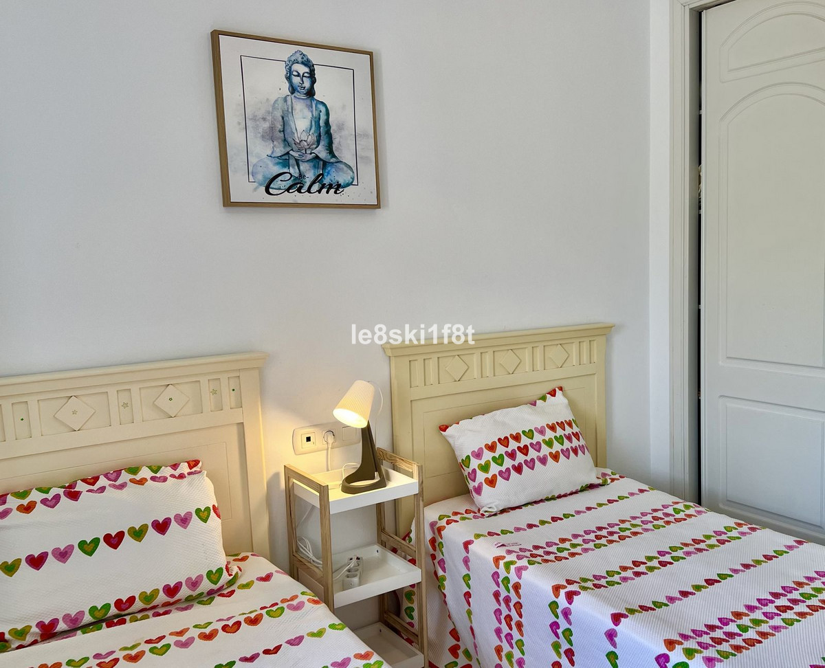 2 Bed Apartment for sale in Calahonda Costa Del Sol, Málaga, Spain