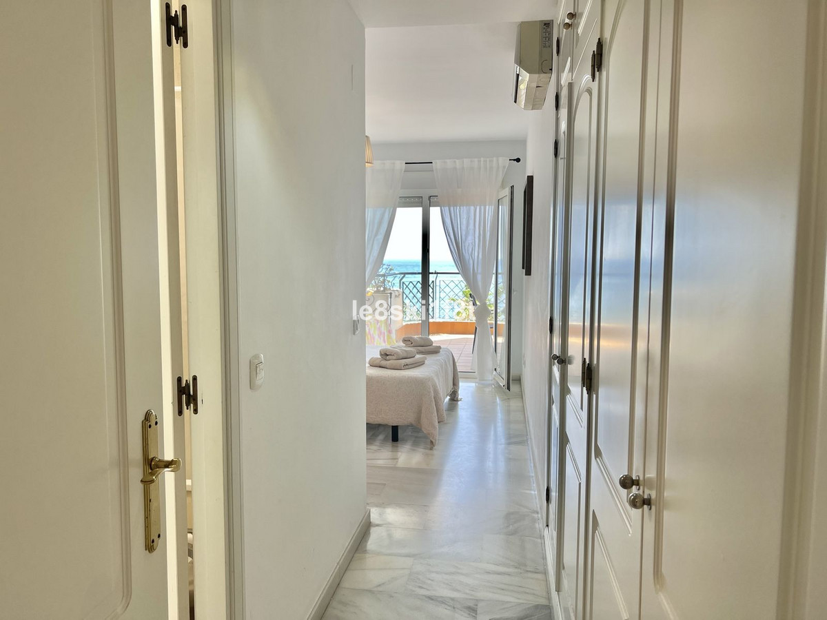 2 Bed Apartment for sale in Calahonda Costa Del Sol, Málaga, Spain