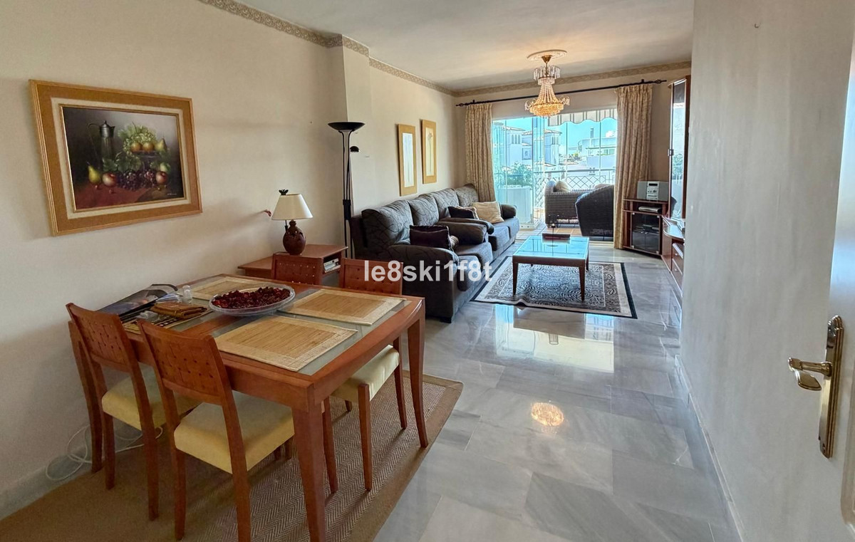 Se vende Apartamento Planta Media de 2 dormitorios en Costa Del Sol, Málaga, España