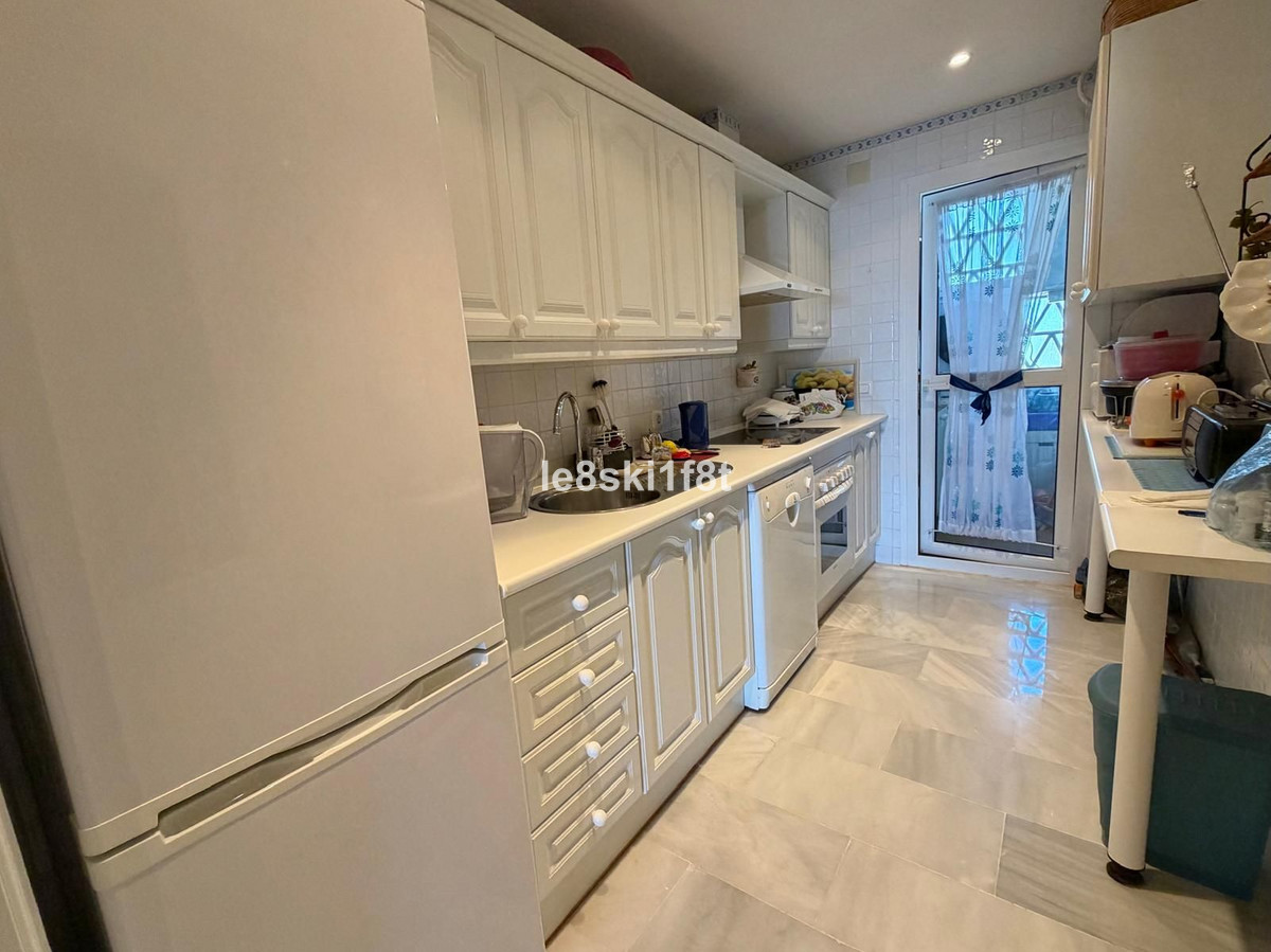 Se vende Apartamento Planta Media de 2 dormitorios en Costa Del Sol, Málaga, España