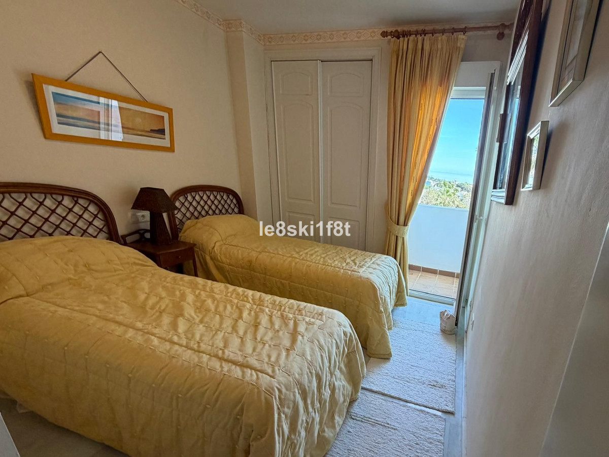 Se vende Apartamento Planta Media de 2 dormitorios en Costa Del Sol, Málaga, España