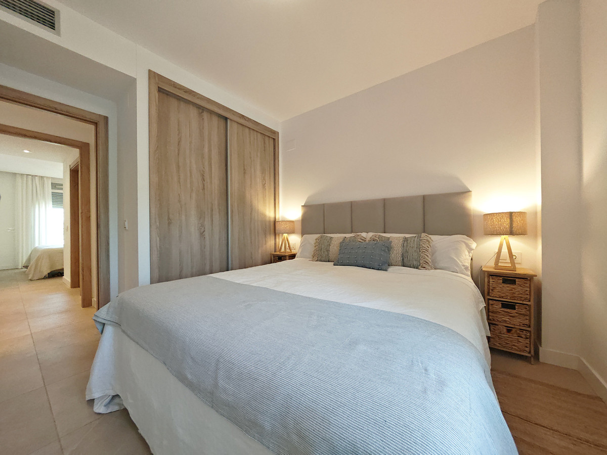 Se vende Apartamento Planta Media de 2 dormitorios en Costa Del Sol, Málaga, España