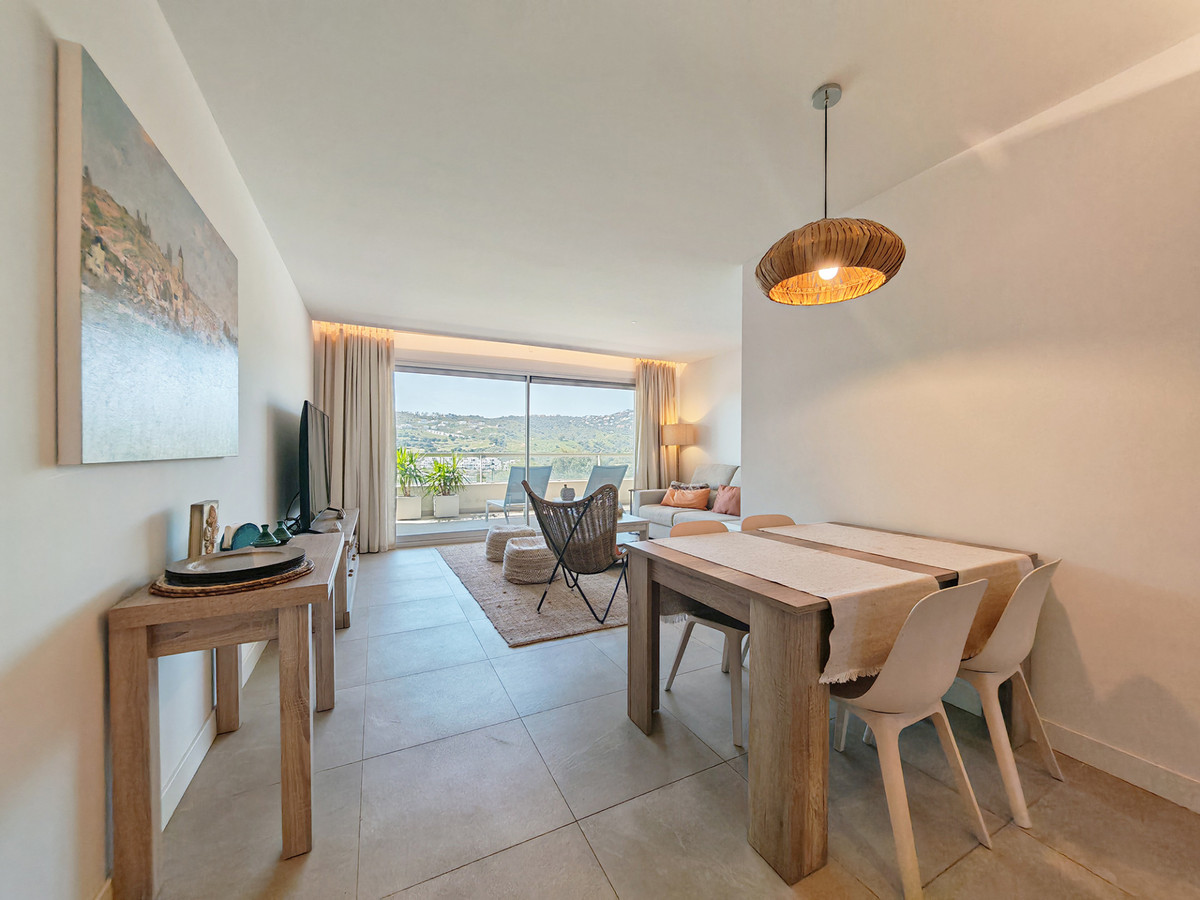 Se vende Apartamento Planta Media de 2 dormitorios en Costa Del Sol, Málaga, España