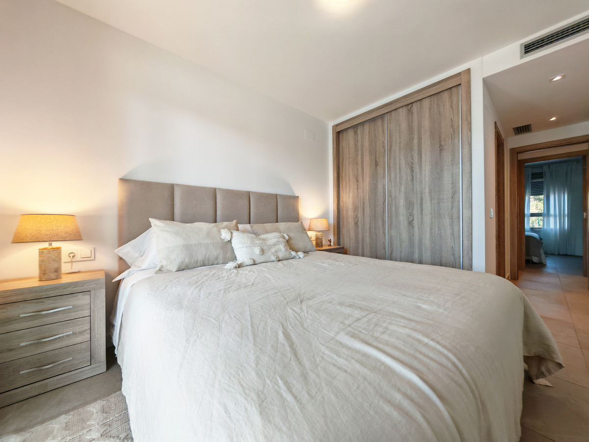Se vende Apartamento Planta Media de 2 dormitorios en Costa Del Sol, Málaga, España