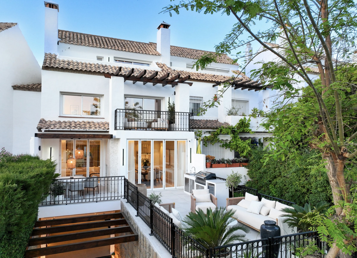 Se vende Adosada de 5 dormitorios en Costa Del Sol, Málaga, España