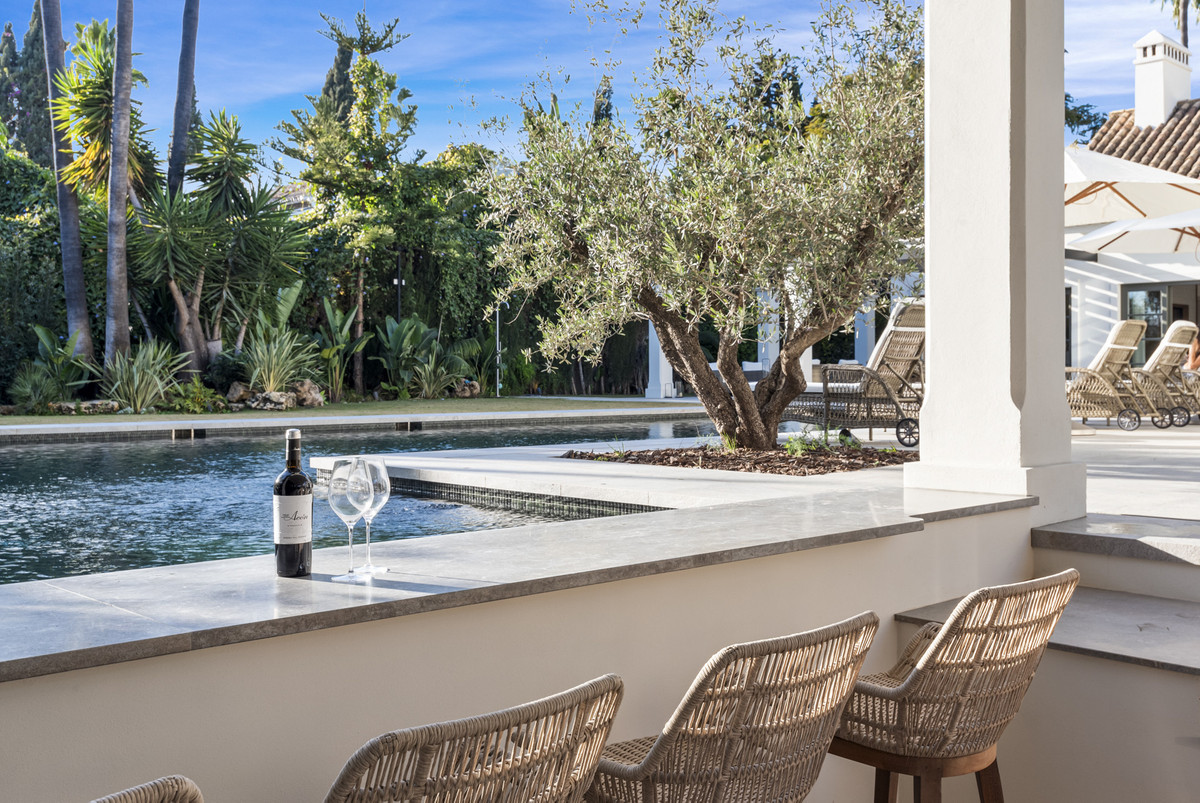 Se vende Villa - Chalet de 5 dormitorios en Costa Del Sol, Málaga, España