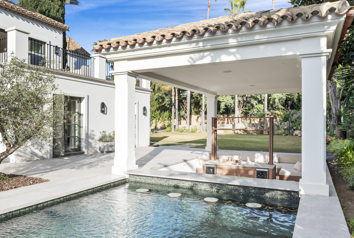 Se vende Villa - Chalet de 5 dormitorios en Costa Del Sol, Málaga, España
