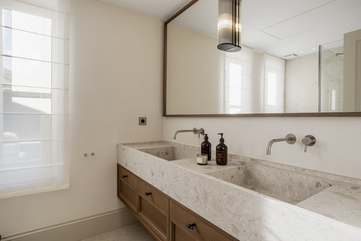 Se vende Villa - Chalet de 5 dormitorios en Costa Del Sol, Málaga, España