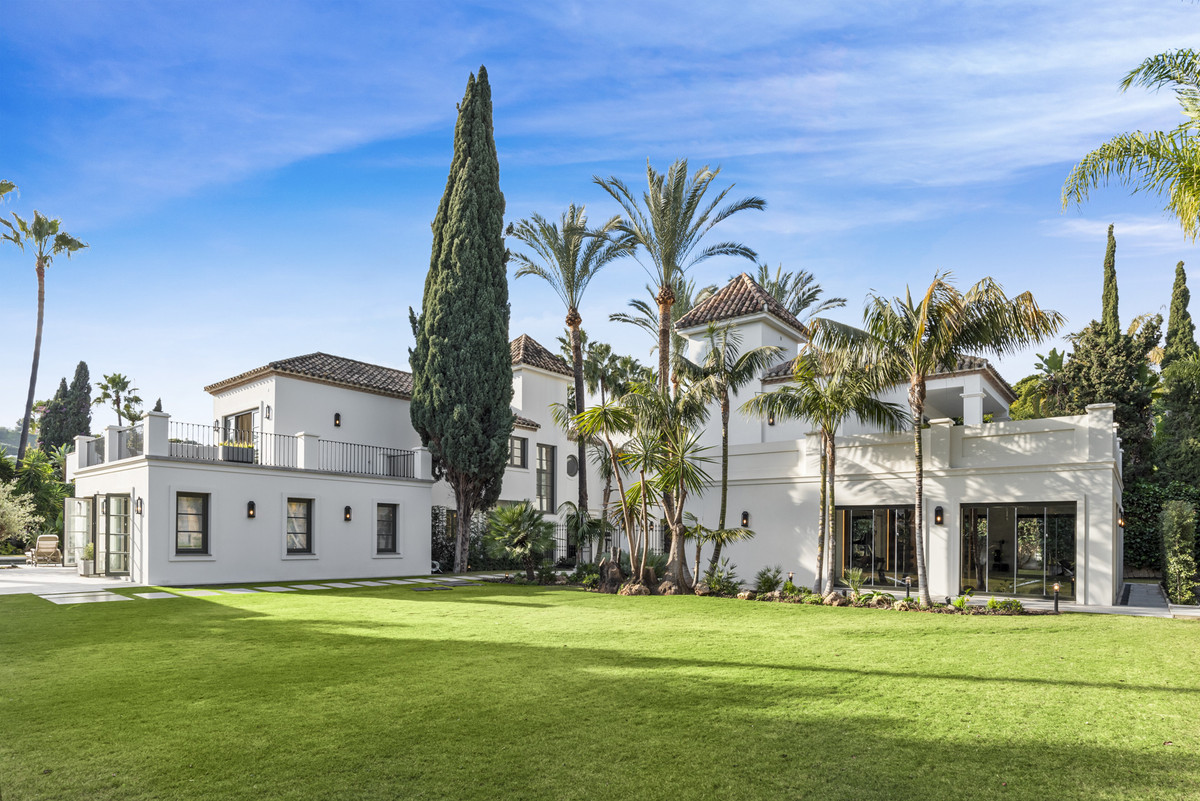 Se vende Villa - Chalet de 5 dormitorios en Costa Del Sol, Málaga, España
