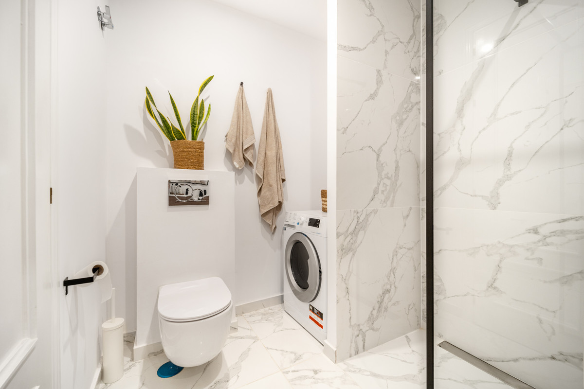 3 Bed Apartment for sale in Nueva Andalucía Costa Del Sol, Málaga, Spain