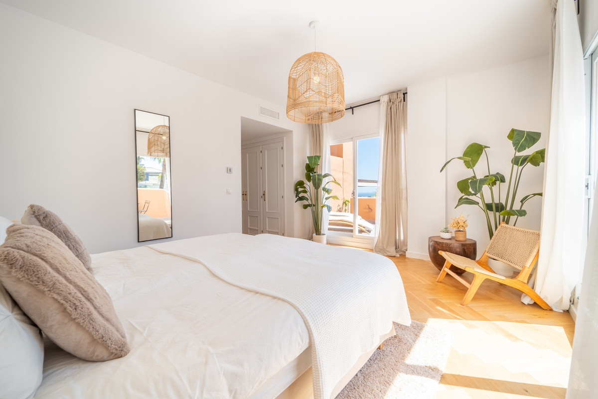 3 Bed Apartment for sale in Nueva Andalucía Costa Del Sol, Málaga, Spain