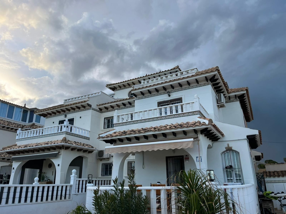 3 Bed Townhouse for sale in Lomas De Cabo Roig Costa Blanca, Alicante, Spain