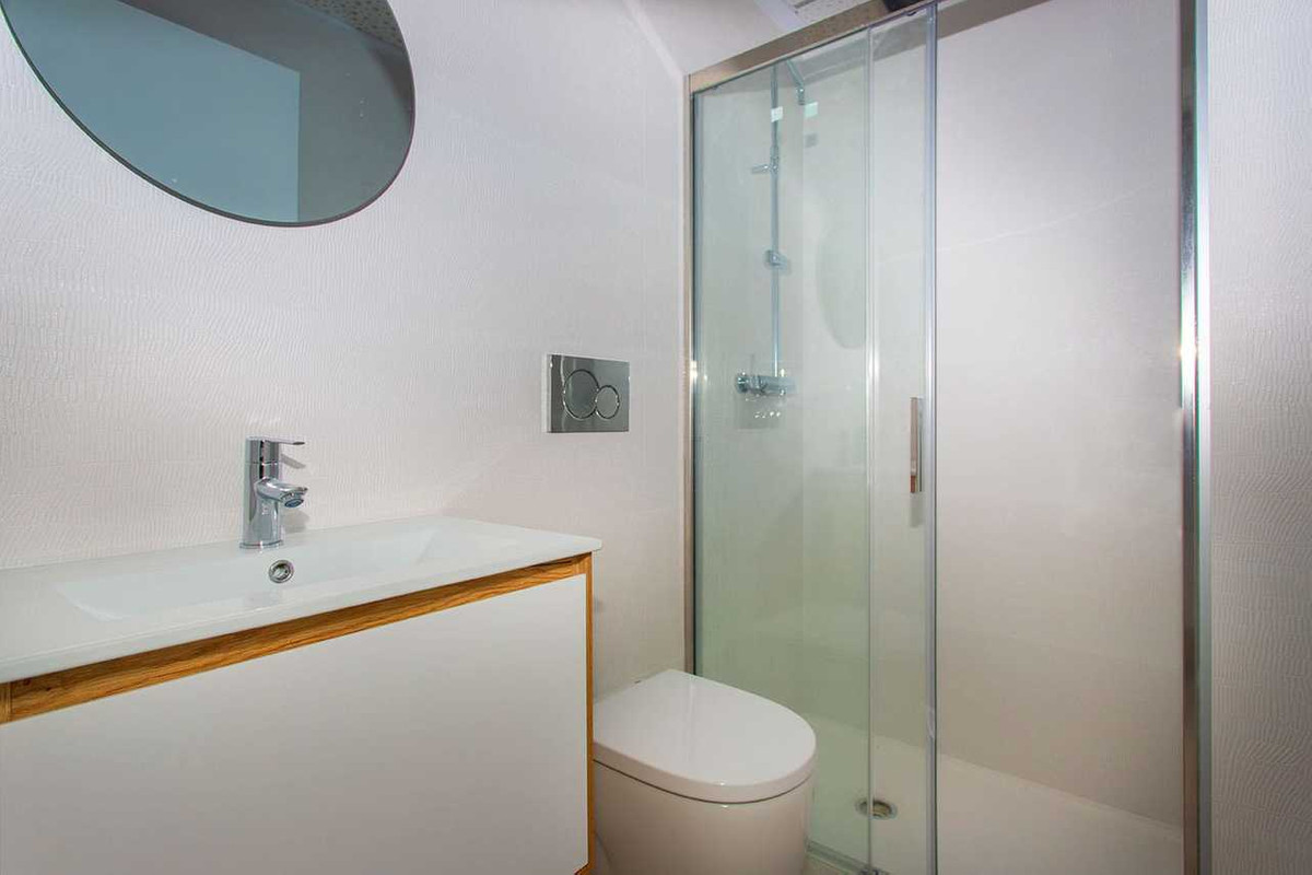 Se vende Apartamento Planta Media de 2 dormitorios en Costa Blanca, Alicante, España