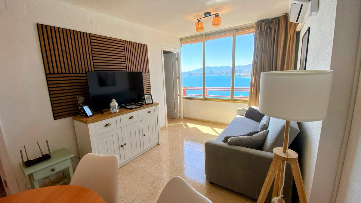 Se vende Apartamento Planta Media de 2 dormitorios en Costa Blanca, Alicante, España
