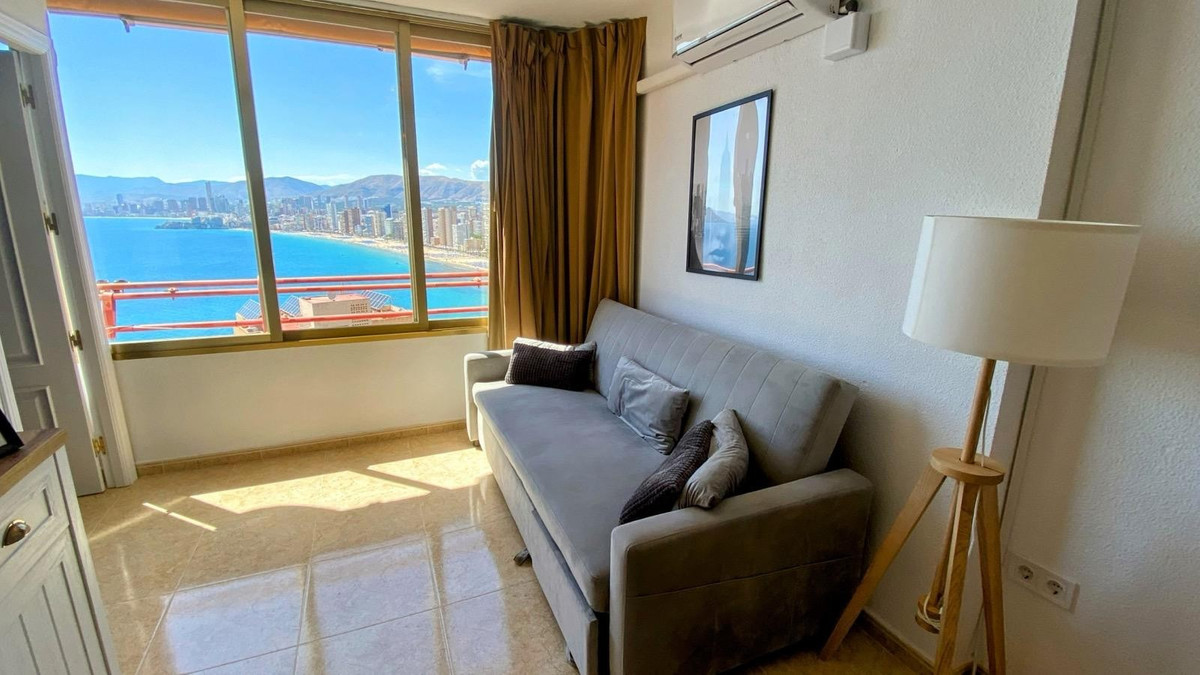 Se vende Apartamento Planta Media de 2 dormitorios en Costa Blanca, Alicante, España