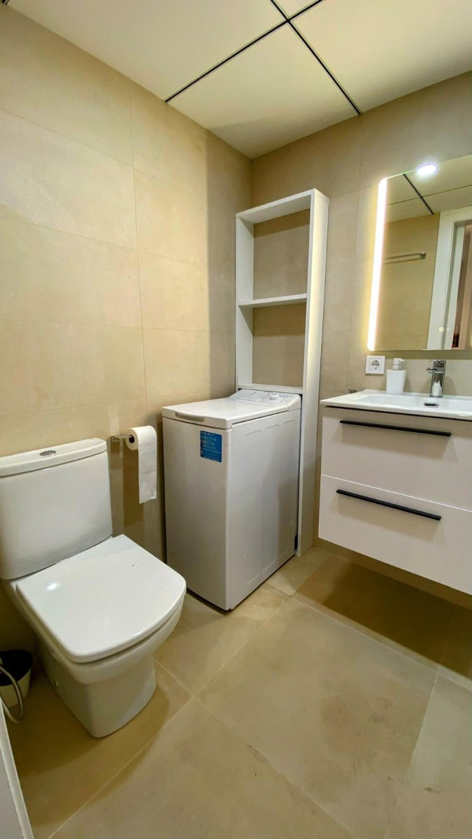Se vende Apartamento Planta Media de 2 dormitorios en Costa Blanca, Alicante, España