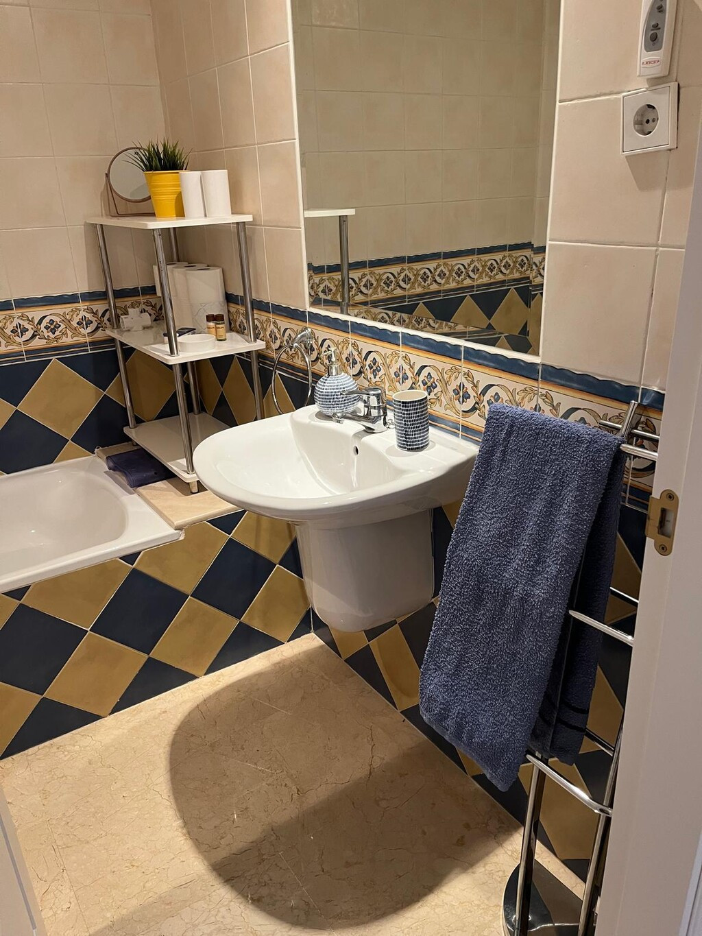 2 Bed Apartment for sale in Miraflores Costa Del Sol, Málaga, Spain