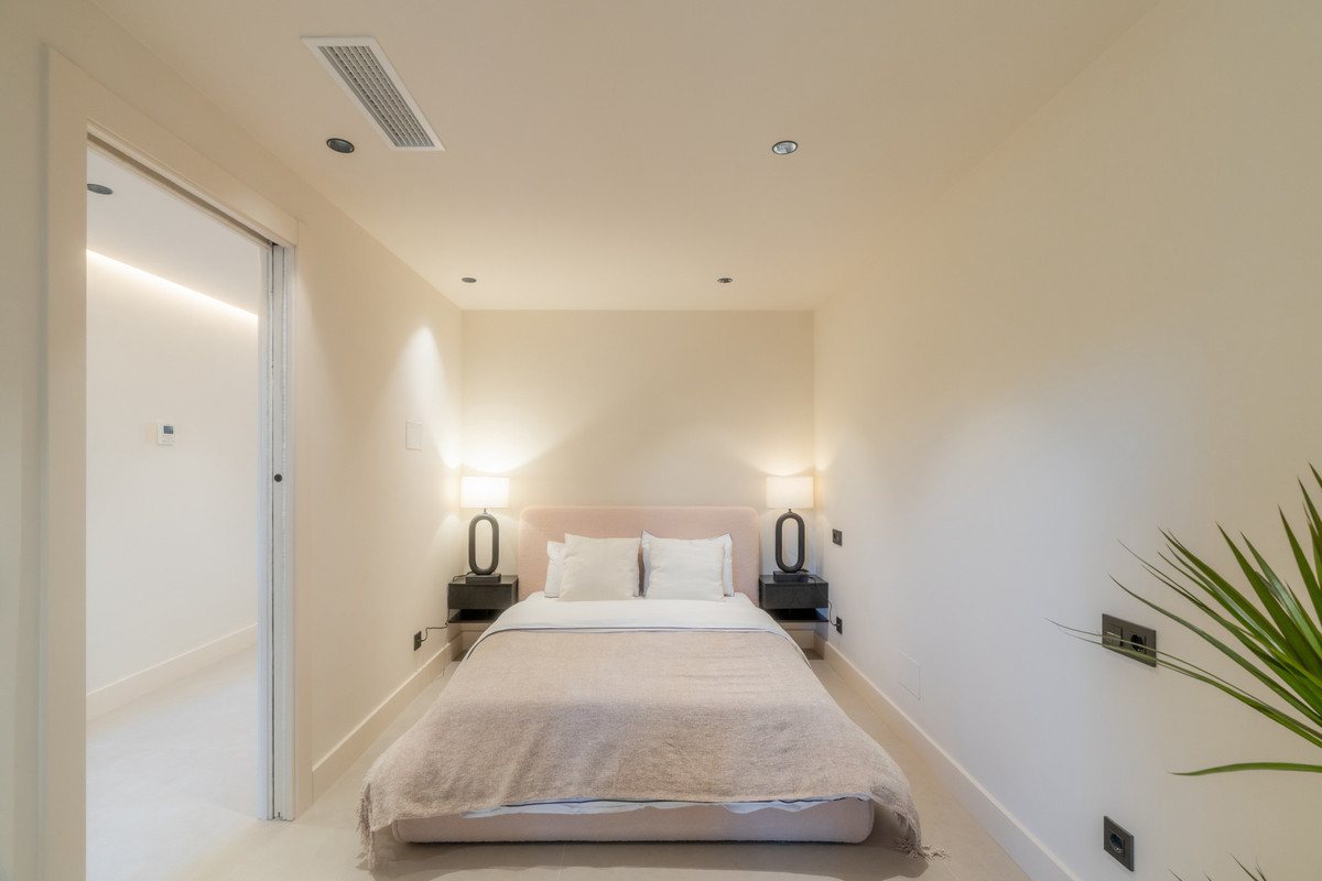 3 Bed Apartment for sale in Nueva Andalucía Costa Del Sol, Málaga, Spain