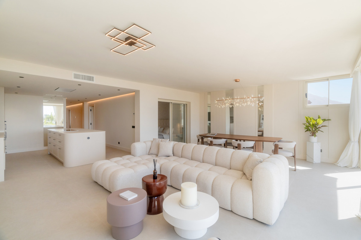 3 Bed Apartment for sale in Nueva Andalucía Costa Del Sol, Málaga, Spain