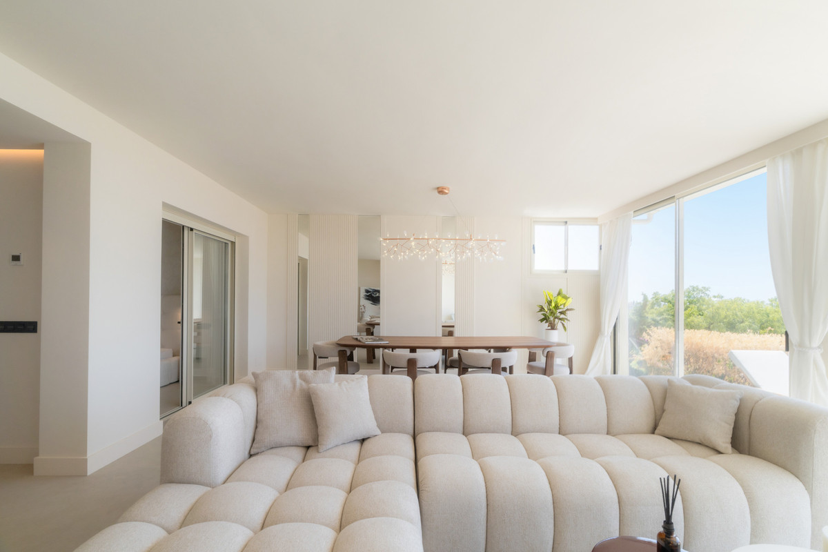 3 Bed Apartment for sale in Nueva Andalucía Costa Del Sol, Málaga, Spain