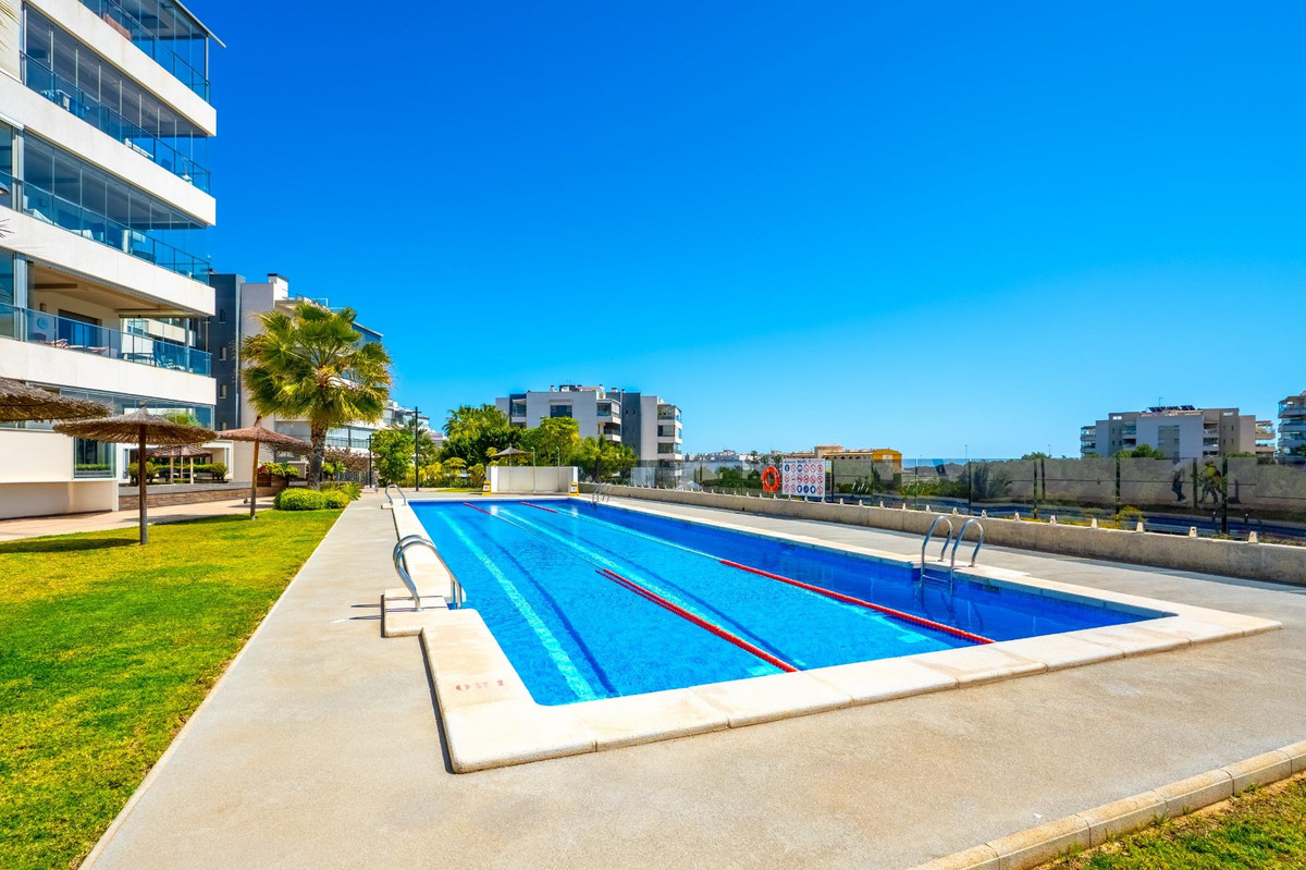 Se vende Apartamento Planta Baja de 3 dormitorios en Costa Blanca, Alicante, España