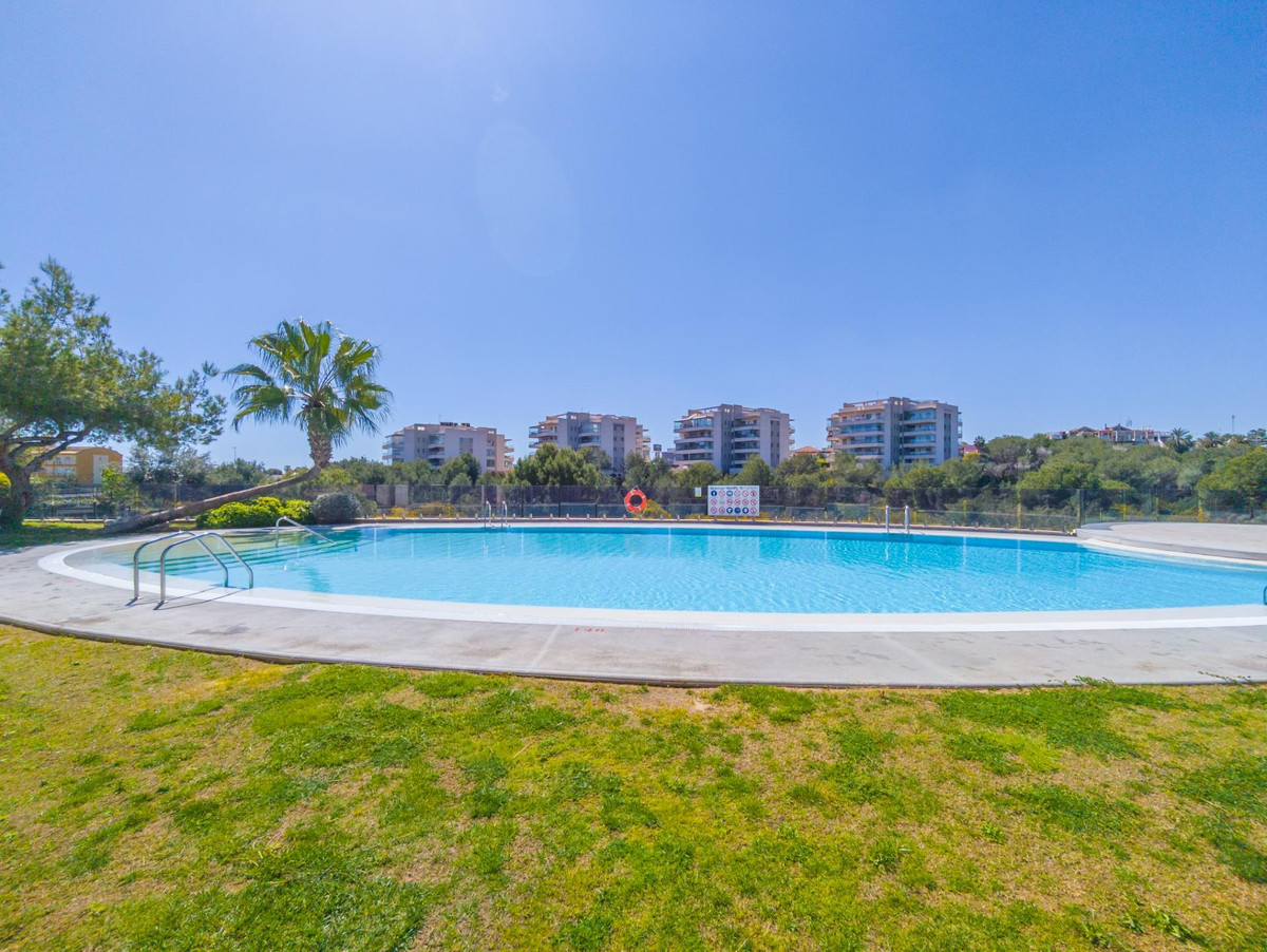Se vende Apartamento Planta Baja de 3 dormitorios en Costa Blanca, Alicante, España