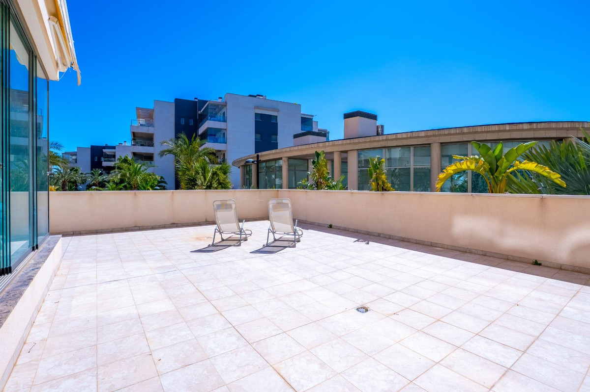 Se vende Apartamento Planta Baja de 3 dormitorios en Costa Blanca, Alicante, España