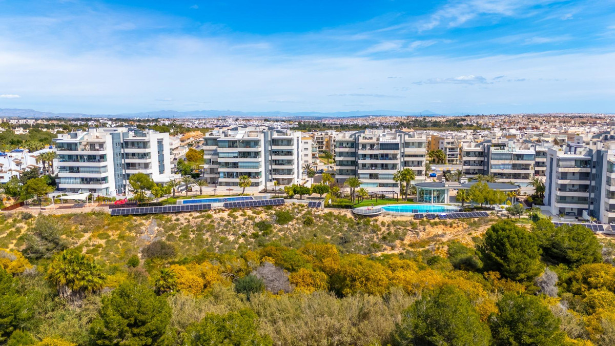 Se vende Apartamento Planta Baja de 3 dormitorios en Costa Blanca, Alicante, España