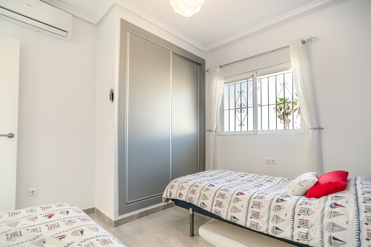3 Bed Townhouse for sale in Algorfa Costa Blanca, Alicante, Spain