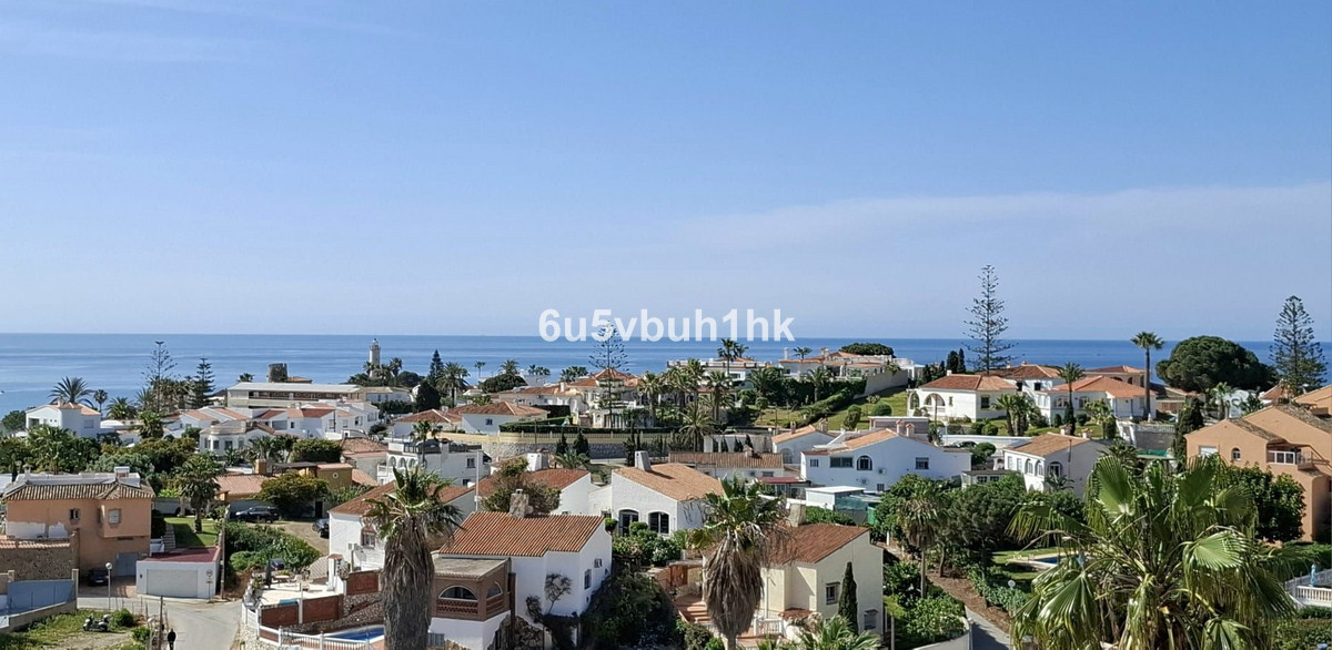 5 Bed Townhouse for sale in El Faro Costa Del Sol, Málaga, Spain