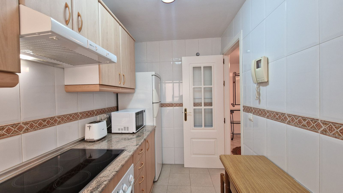 Se vende Apartamento Planta Media de 2 dormitorios en Costa Del Sol, Málaga, España