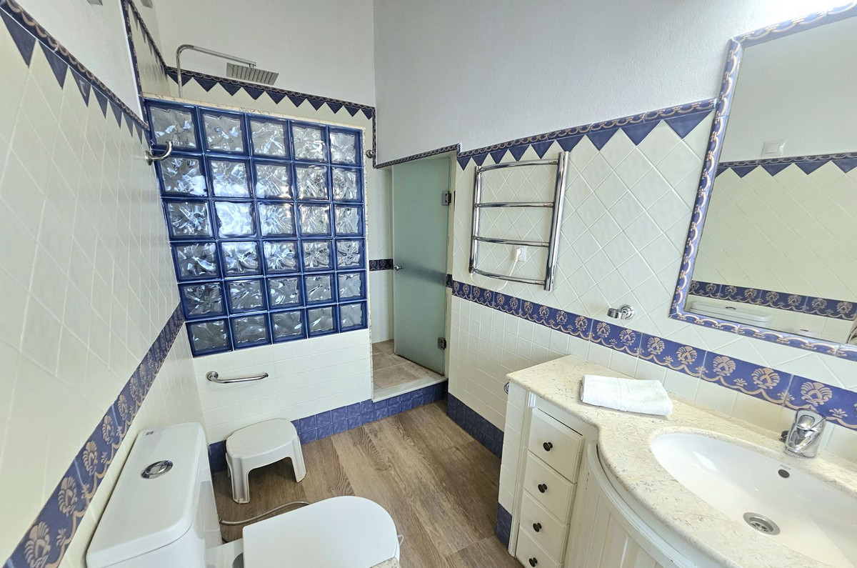 Se vende Pareada de 2 dormitorios en Costa Del Sol, Málaga, España