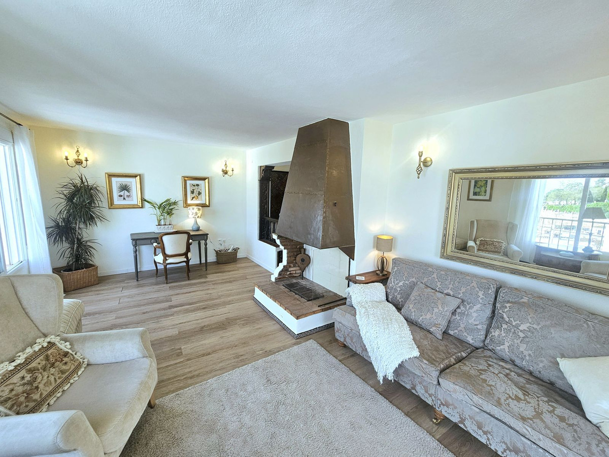 Se vende Pareada de 2 dormitorios en Costa Del Sol, Málaga, España