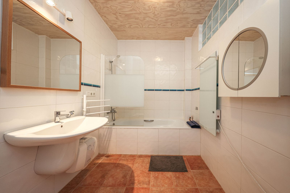 Se vende Adosada de 1 dormitorios en Costa Del Sol, Málaga, España
