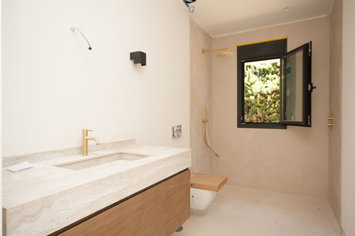 Se vende Villa - Chalet de 4 dormitorios en Costa Del Sol, Málaga, España