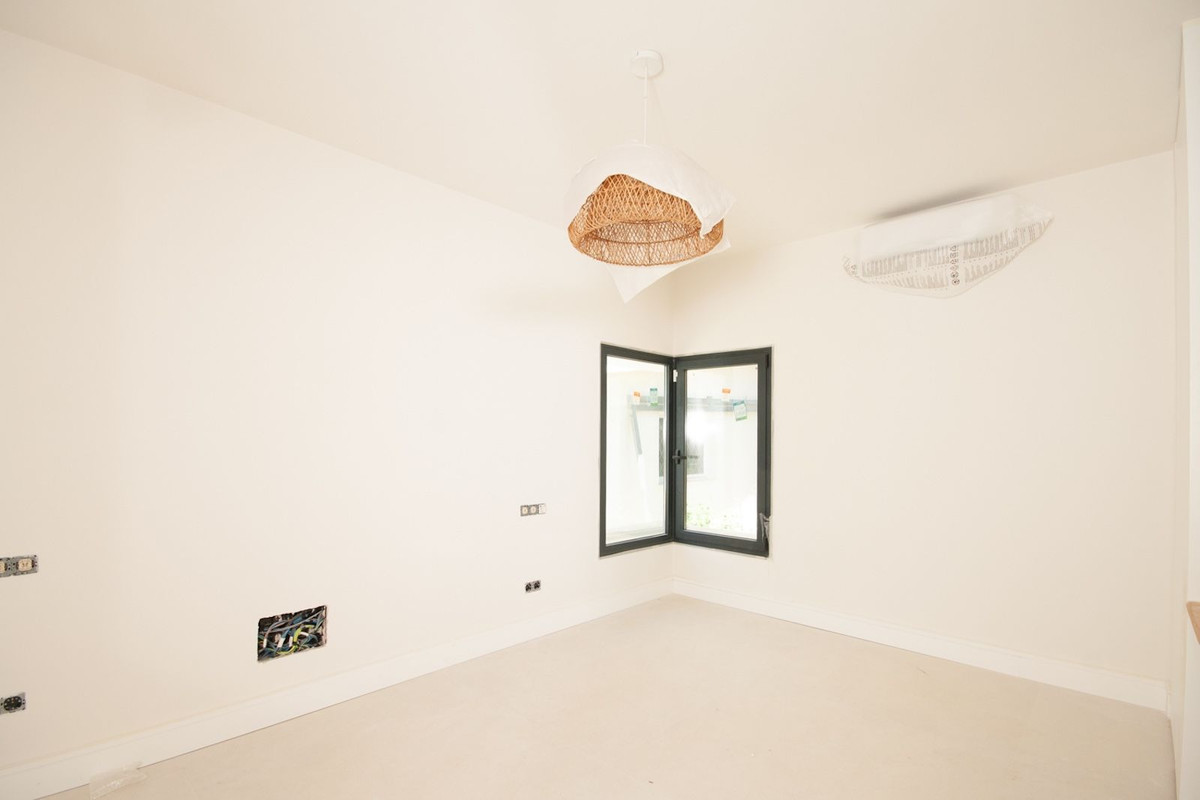Se vende Villa - Chalet de 4 dormitorios en Costa Del Sol, Málaga, España
