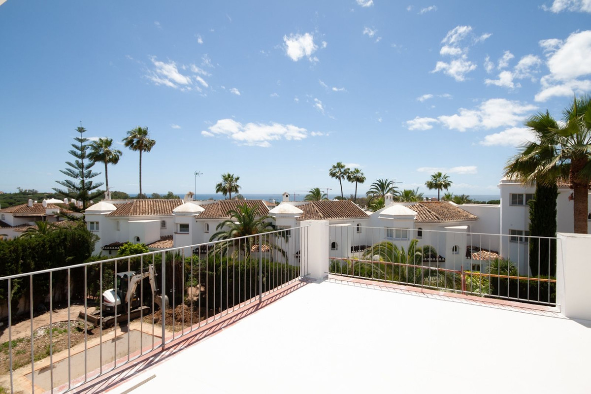 Se vende Villa - Chalet de 4 dormitorios en Costa Del Sol, Málaga, España