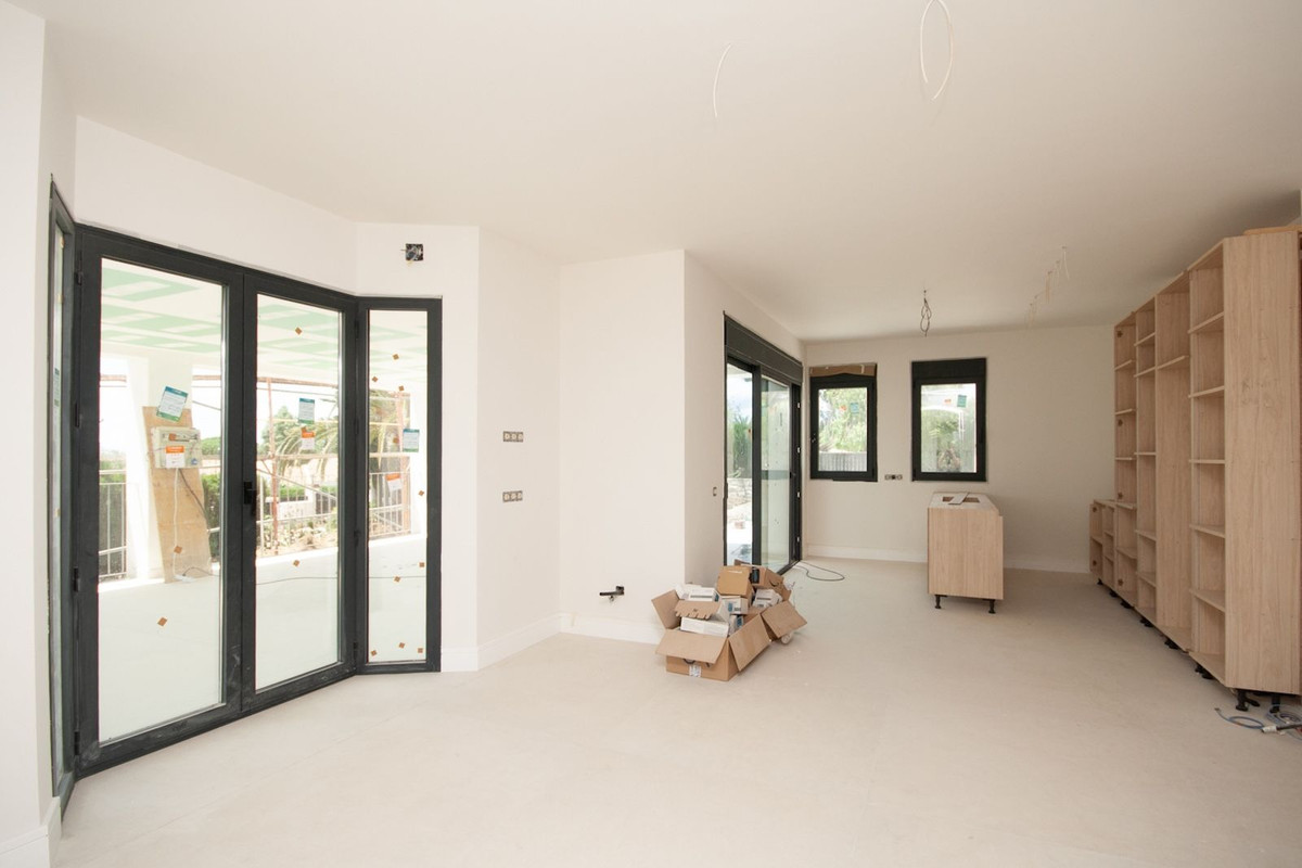 Se vende Villa - Chalet de 4 dormitorios en Costa Del Sol, Málaga, España