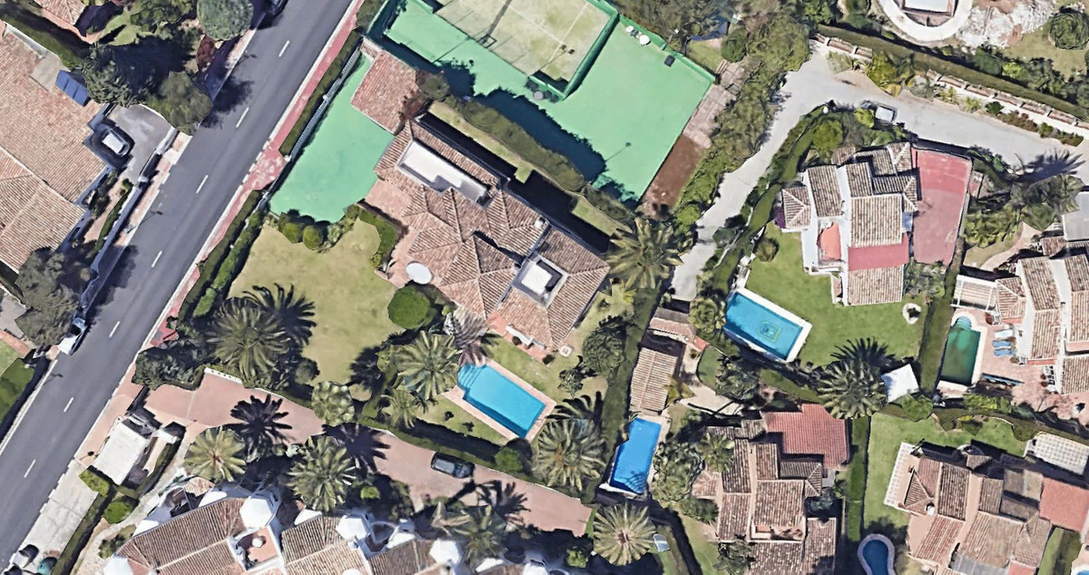 Se vende Villa - Chalet de 4 dormitorios en Costa Del Sol, Málaga, España