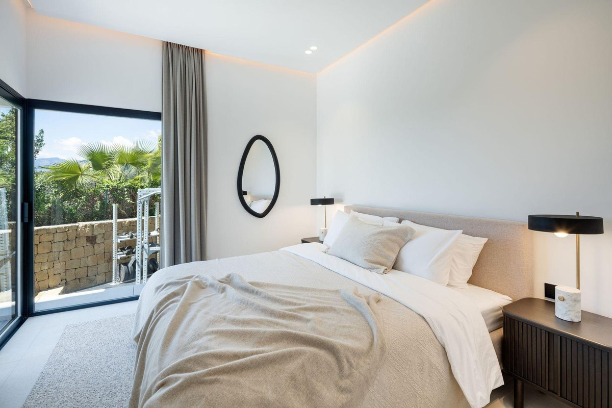 Se vende Villa - Chalet de 5 dormitorios en Costa Del Sol, Málaga, España