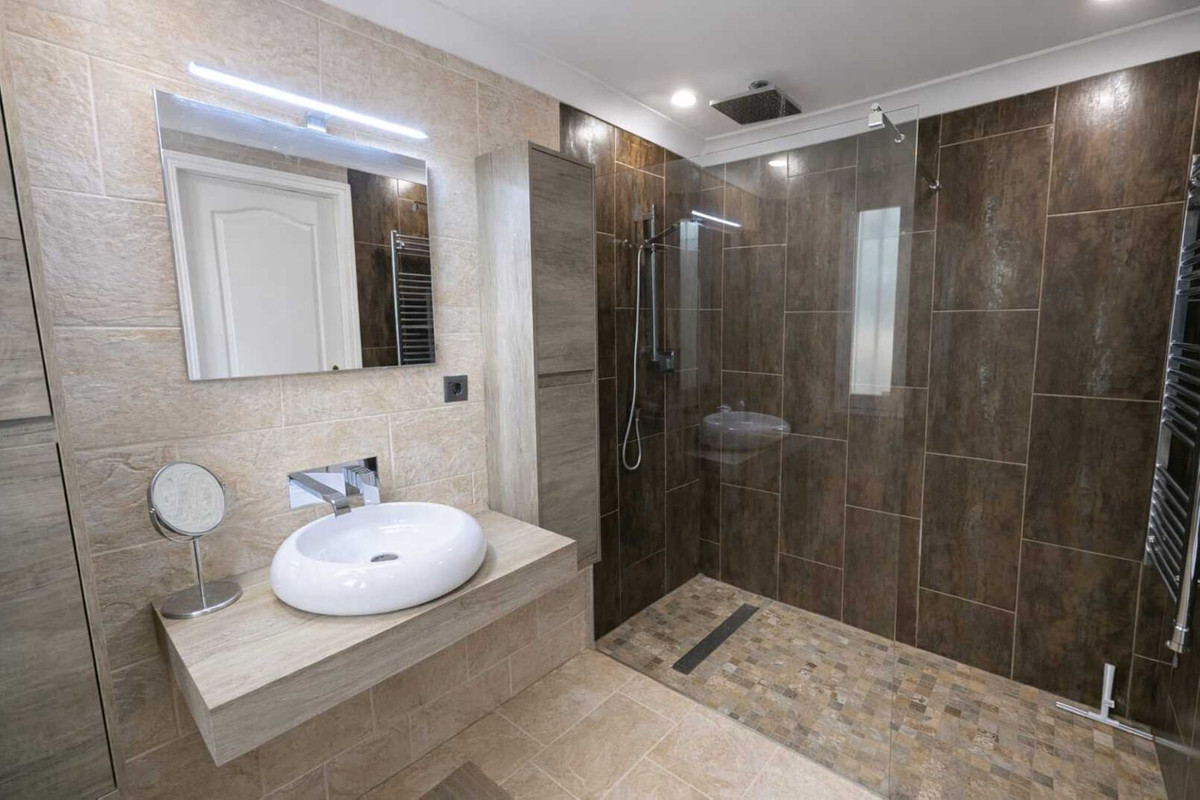 3 Bed Apartment for sale in Artola Costa Del Sol, Málaga, Spain