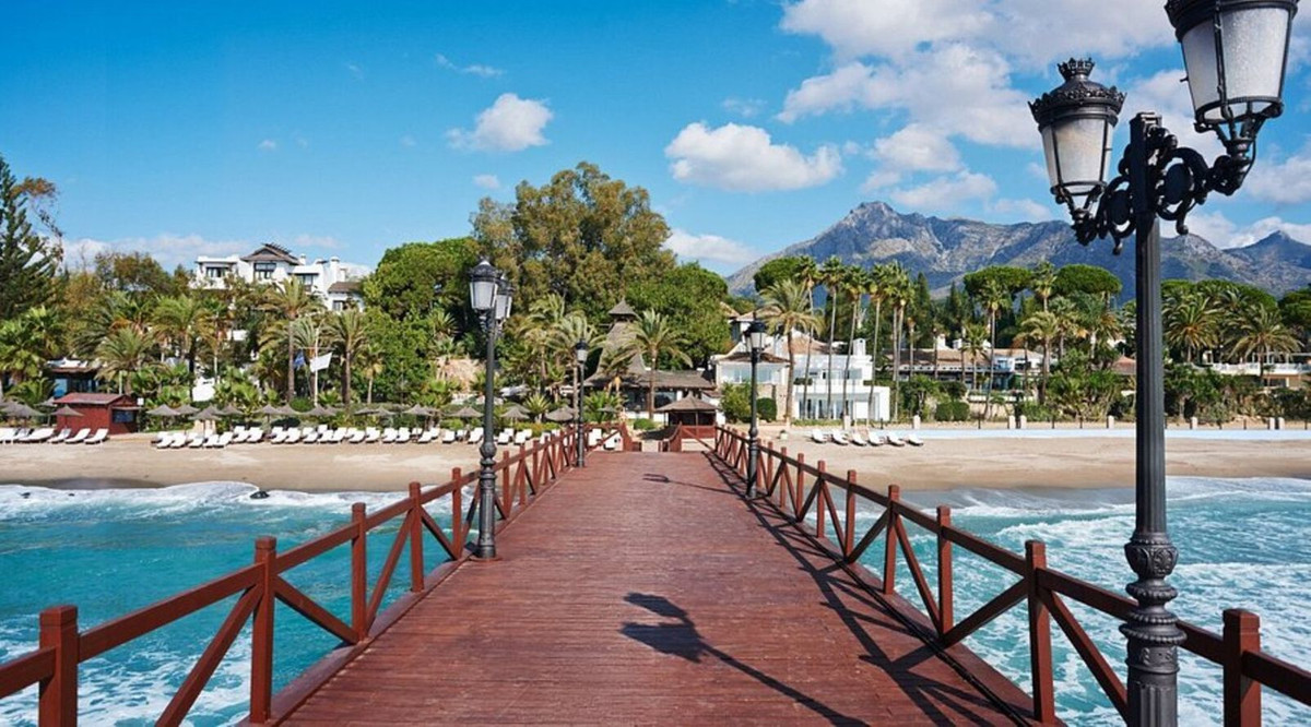 3 Bed Apartment for sale in Artola Costa Del Sol, Málaga, Spain