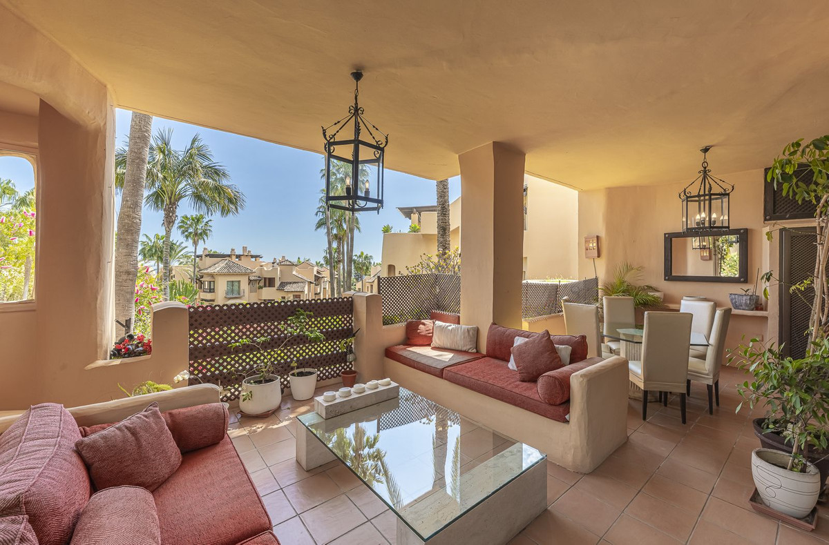 Se vende Apartamento Planta Media de 2 dormitorios en Costa Del Sol, Málaga, España